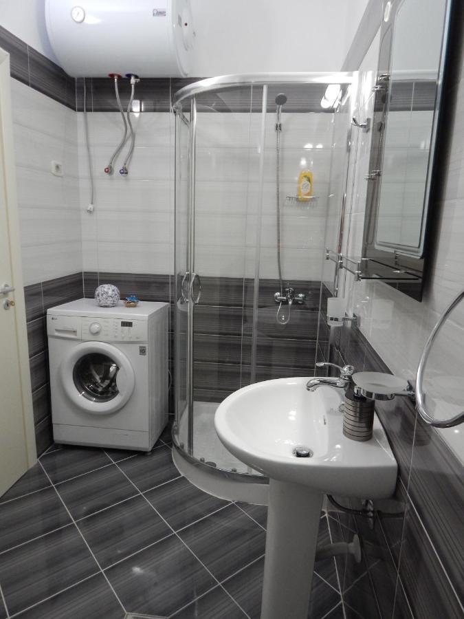 Modern Spacious 1 Bedroom Flat Next To The Beach Wlora Zewnętrze zdjęcie