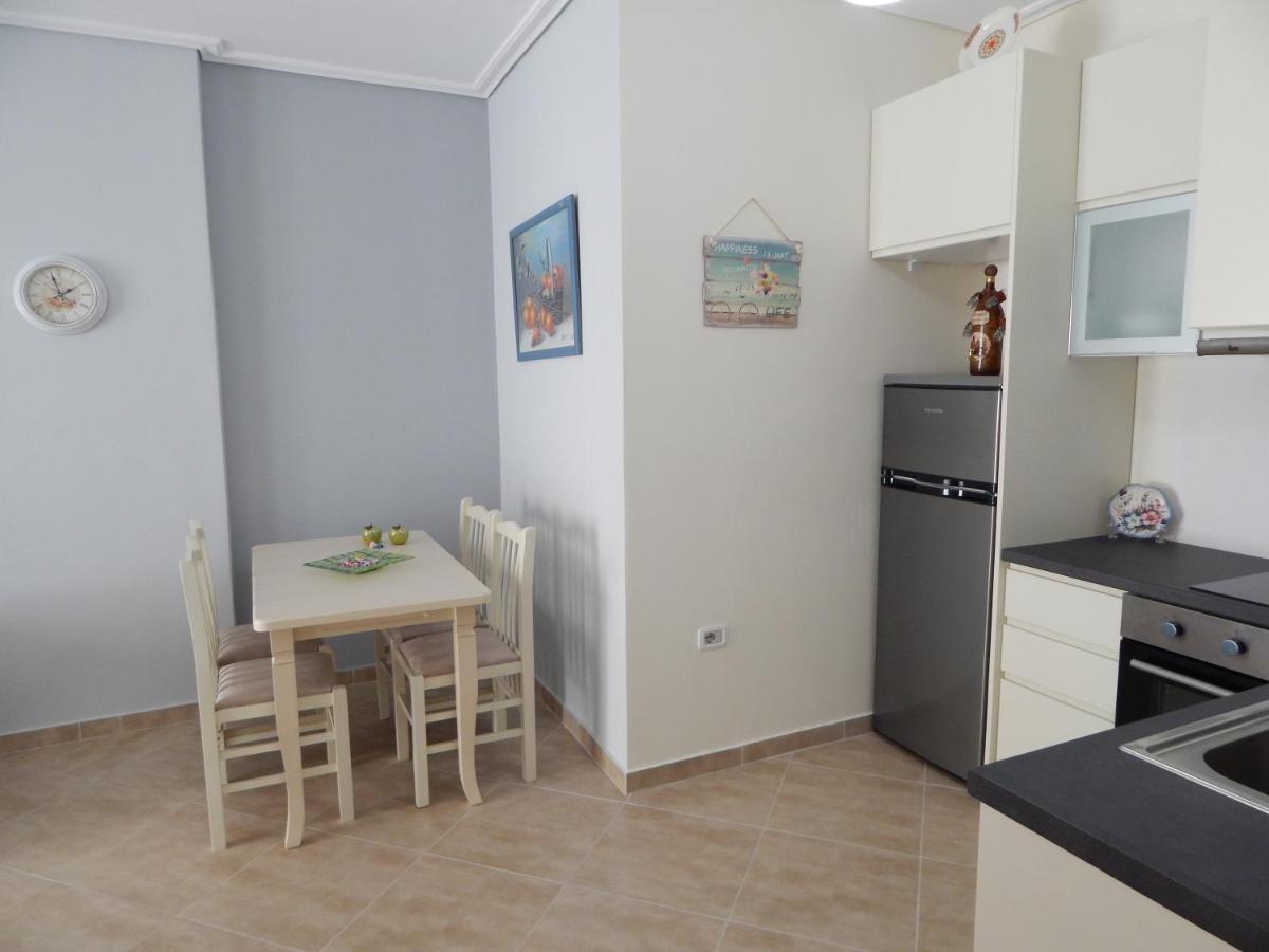 Modern Spacious 1 Bedroom Flat Next To The Beach Wlora Zewnętrze zdjęcie