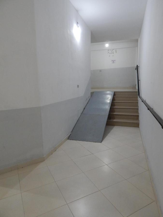 Modern Spacious 1 Bedroom Flat Next To The Beach Wlora Zewnętrze zdjęcie