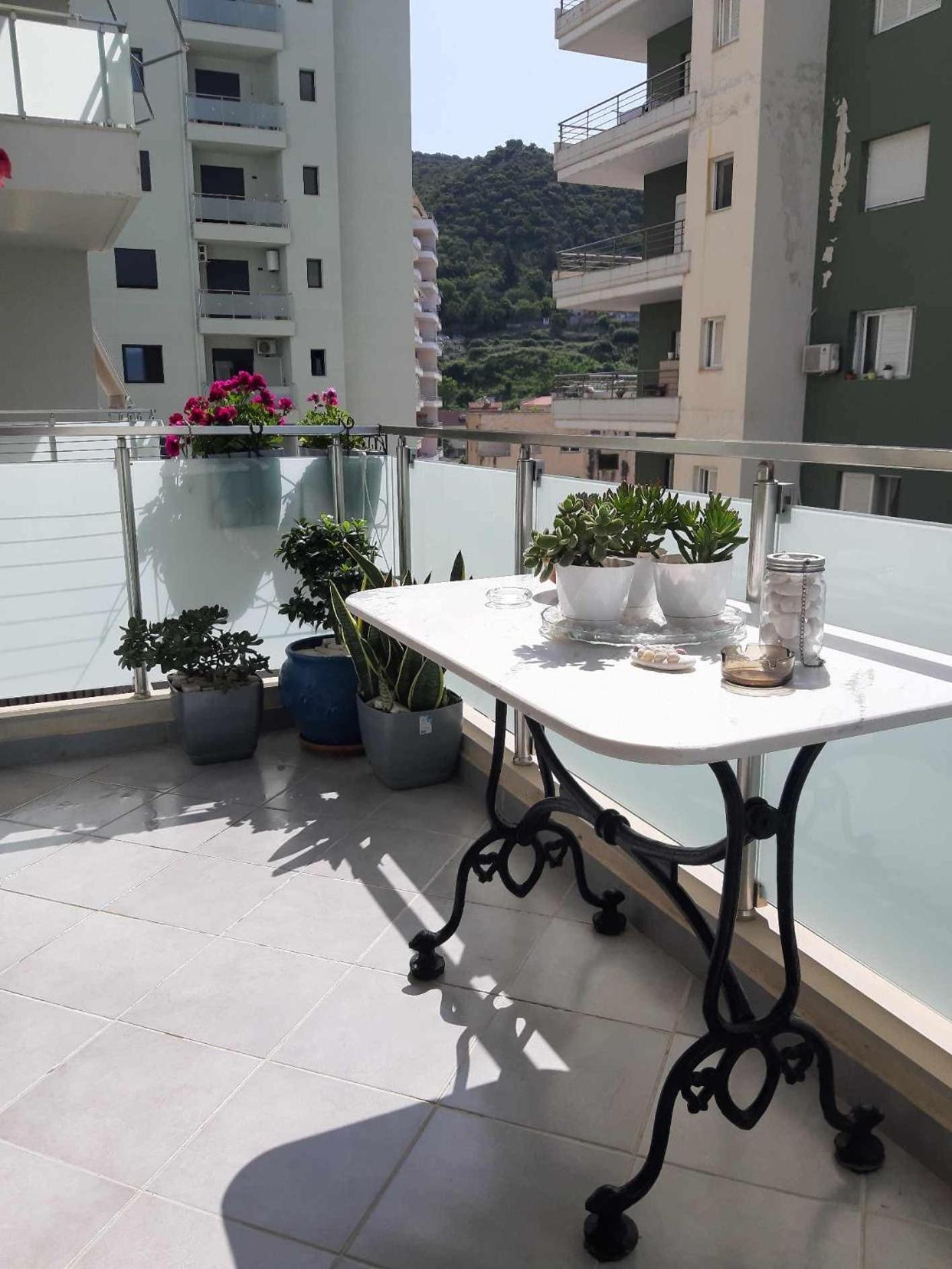 Modern Spacious 1 Bedroom Flat Next To The Beach Wlora Zewnętrze zdjęcie